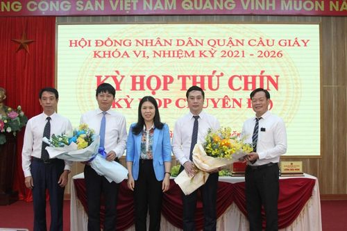 Ông Ngô Ngọc Phương giữ chức vụ Phó Chủ tịch UBND quận Cầu Giấy