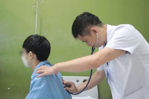 Thay van động mạch phổi qua đường ống thông từ tĩnh mạch đùi