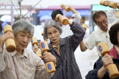 Nhật Bản công bố con số đáng lo về già hóa dân số