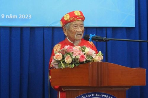 Sử gia 103 tuổi giành Giải thưởng Trần Văn Giàu