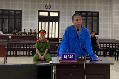 Đạo chích hầu tòa