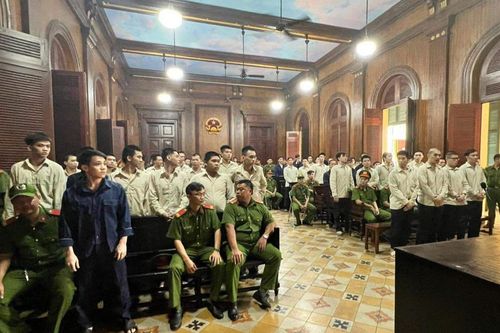 Tuyên án vụ án 94 bị cáo hỗn chiến ở quán ốc Hương