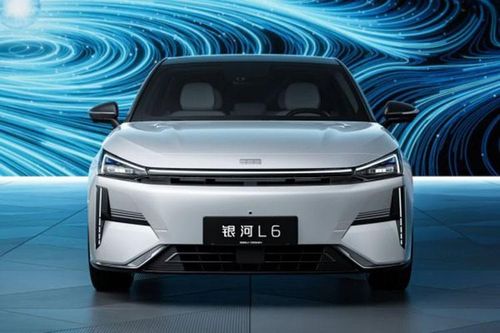 Geely Galaxy L6 từ 377 triệu, 'ăn' chỉ 4,5 lít xăng/100km sắp về Việt Nam