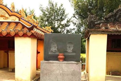 Yêu cầu di dời phù điêu vua Quang Trung ra khỏi Miếu Đôi