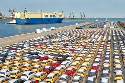 Trung Quốc kêu gọi doanh nghiệp ô tô điện sử dụng linh kiện nội địa