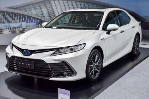 Doanh số Sedan cỡ D tháng 8/2023: Toyota Camry giảm 22,5% nhưng vẫn dẫn đầu