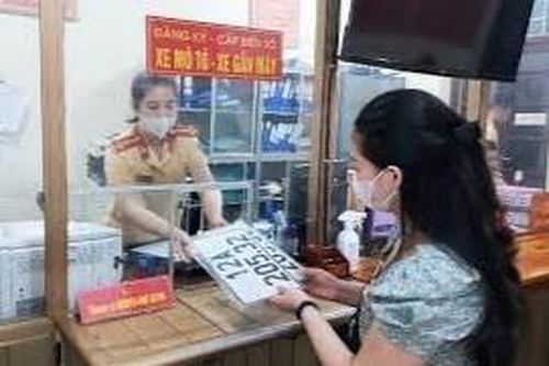 4 trường hợp được miễn lệ phí đăng ký, cấp biển số xe từ ngày 22/10