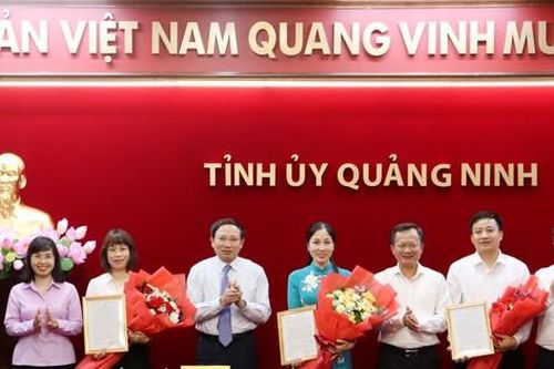 Quảng Ninh bổ nhiệm ba phó giám đốc sở qua thi tuyển