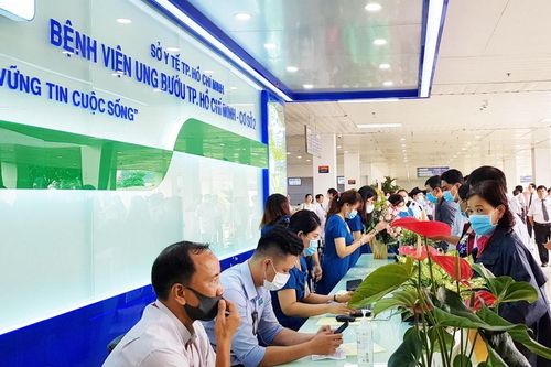Vụ bác sĩ gợi ý 'cho vui vẻ' mới đưa thuốc trị ung thư: Hành vi xâm hại tình dục là có cơ sở