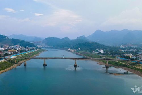 Nơi con sông Đà chảy vào đất Việt thuộc tỉnh nào?