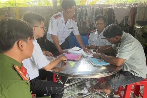 Bạc Liêu: Ngăn chặn hành vi bơm tạp chất vào tôm nguyên liệu