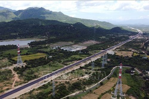 Tập trung thi công tuyến cao tốc Bắc - Nam qua các tỉnh duyên hải Nam Trung Bộ