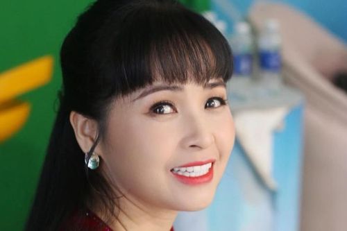 Hôn nhân của nữ ca sĩ có chồng là doanh nhân thành đạt, sinh 4 con, tuổi 50 trẻ đẹp khó tin