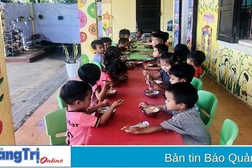 Hơn 860 triệu đồng hỗ trợ suất ăn miễn phí và xây dựng bếp ăn bán trú cho điểm trường vùng dân tộc thiểu số