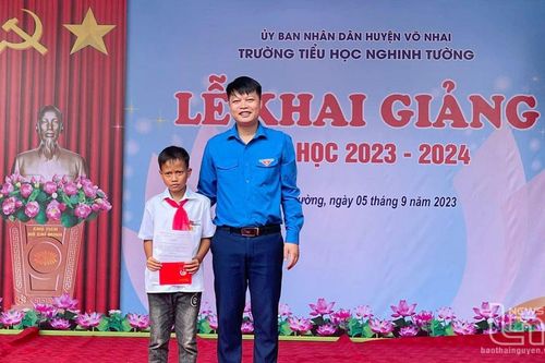 Chuyện 'người hùng' nhí 2 lần cứu bạn đuối nước