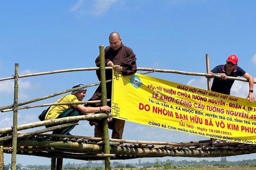Chùa Tường Nguyên, Tâm Thành khởi công xây dựng cầu bê-tông, khám bệnh và tặng quà