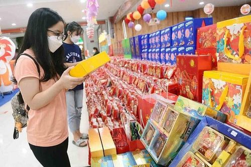 Gần tới Rằm tháng 8: Giảm giá bánh Trung thu, sức mua vẫn giảm