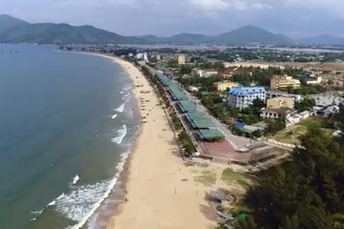 Hà Tĩnh: Sẽ giải tỏa các ki ốt dọc bãi biển Thiên Cầm