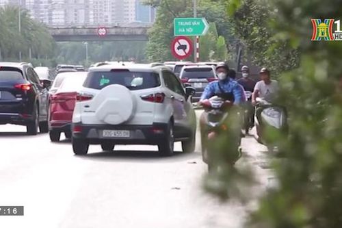 Xe máy vi phạm quay đầu trốn chạy CSGT