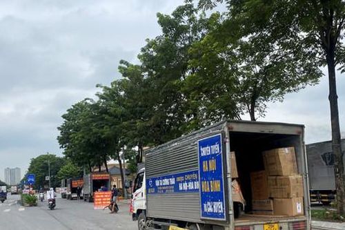 Đại lộ nghìn tỷ biến thành điểm trung chuyển hàng hóa