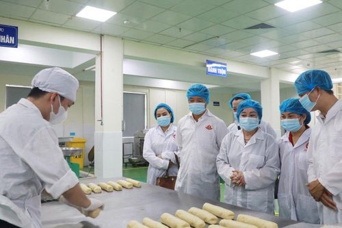 Tránh đưa sản phẩm kém chất lượng, không phải hàng Việt vào các hội chợ