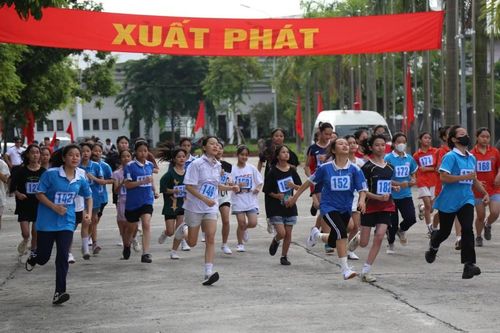 260 vận động viên tham gia Giải chạy việt dã huyện Đan Phượng năm 2023