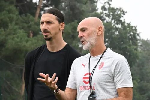 Ibrahimovic bất ngờ trở lại Milan ngay trước đại chiến với Newcastle ở Champions League