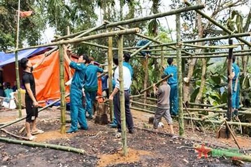 'Hiếu với dân, ấm tình đồng đội'