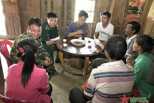 Làm cho dân tin