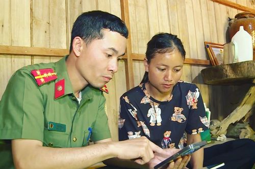 Về trong lòng dân