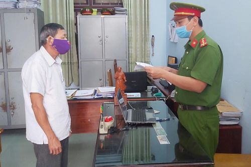 Làm giả sổ đỏ, 2 cán bộ địa chính xã lãnh án