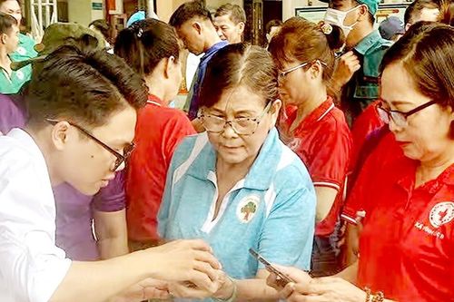 Mang tính chất… phong trào