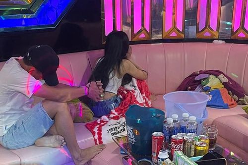 Long An: Phát hiện nhóm đối tượng tàng trữ, sử dụng trái phép chất ma túy trong quán karaoke