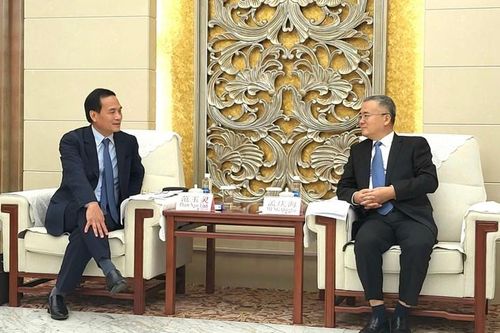VUSTA thăm và làm việc tại Trụ sở Hội Khoa học và Kỹ thuật Trung Quốc