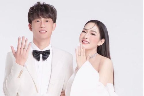 Sao trẻ Hoàng Anh Gia Lai kết hôn với người mẫu ảnh
