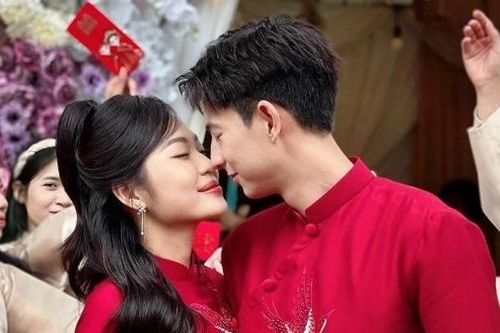 Vận động viên cầu lông điển trai như tài tử sắp làm đám cưới với bạn gái xinh đẹp