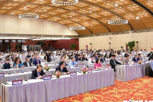 Cấp bách khôi phục các động lực tăng trưởng hiện hữu và tìm kiếm các động lực mới