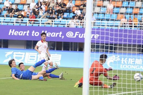 Tuyển Olympic Việt Nam giành thắng lợi ở trận ra quân ASIAD 19