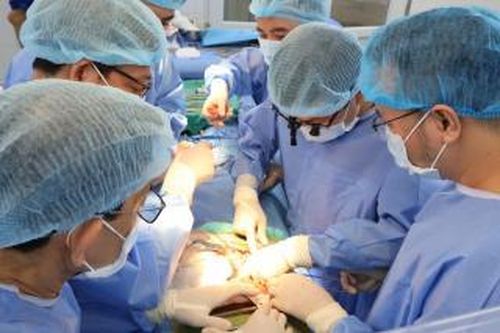 Hải Phòng thực hiện thành công ca ghép thận thứ 3 cùng huyết thống