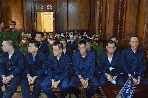 Ham mê đỏ đen, 24 bị cáo hầu tòa