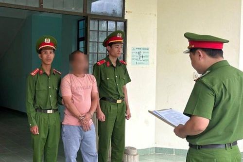 Thuê xe tự lái rồi mang đi cầm cố lấy tiền đánh bạc