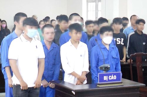 Phạm tội 'Giết người', bị cáo chưa thành niên bị đề nghị phạt 12 năm tù