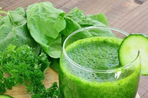 Uống nước ép rau củ có nhiễm giun sán?