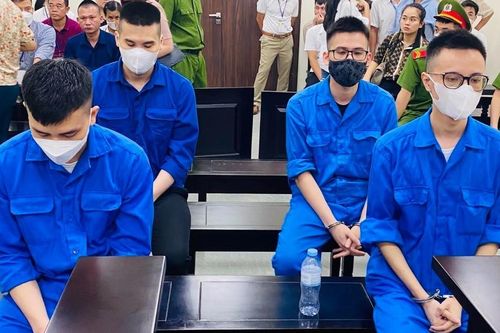 Nhóm môi giới bất động sản 'quây' đồng nghiệp, cưỡng đoạt tài sản