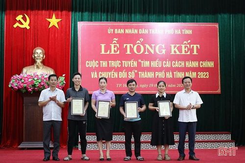 Trao 38 giải cuộc thi trực tuyến tìm hiểu về cải cách hành chính và chuyển đổi số