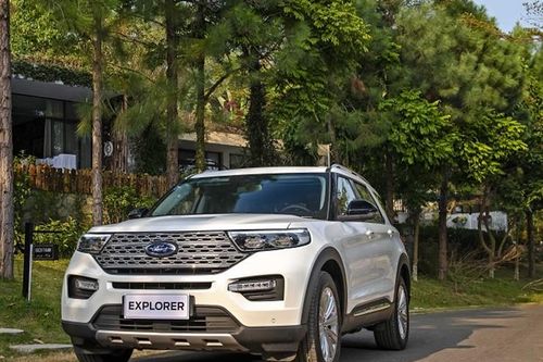 Ford triệu hồi hơn 1.970 xe Explorer tại Việt Nam