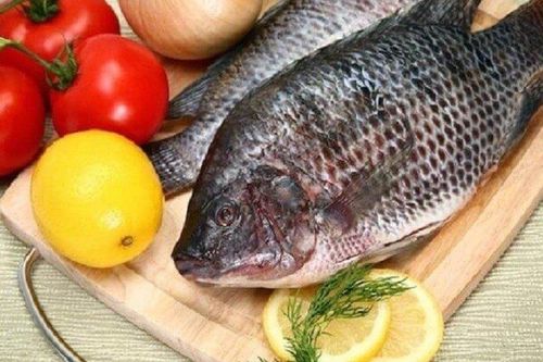Ăn cá rô phi kiểu này, người phụ nữ phải cắt hết tứ chi