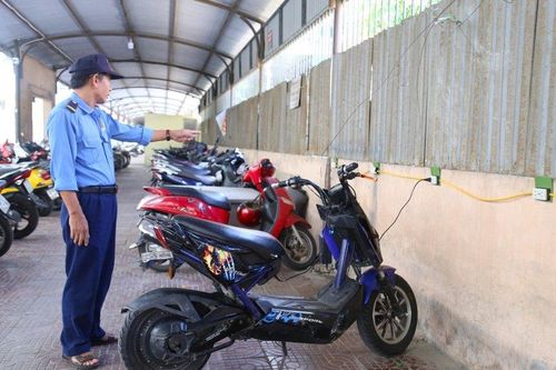 Nghệ An: Nhiều chung cư quy định thời gian và địa điểm sạc xe điện