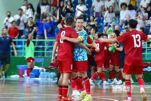 Tuyển futsal Việt Nam ngược dòng ngoạn mục trước đội hạng 4 thế giới