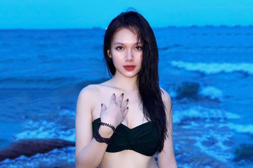 Vẻ đẹp khó cưỡng của bạn gái Nhâm Mạnh Dũng